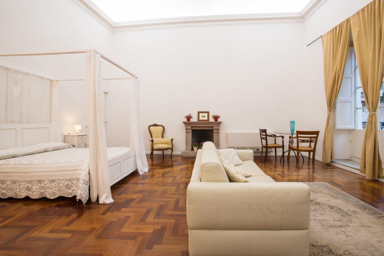 Residenze Al Castello Hotel กาญารี ภายนอก รูปภาพ